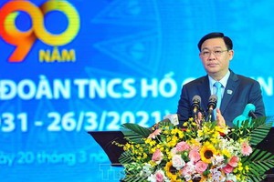 黨中央政治局委員、河內市委書記王廷惠在儀式上致詞。（圖源：越通社）