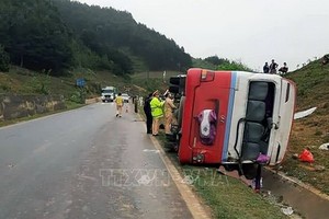 客車側翻現場。（圖源：越通社）