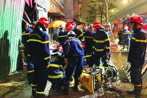 違建住房手腳架倒塌  1人被困