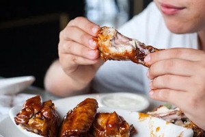 調查結果顯示，越南人每人日均攝入134克肉類。（示意圖源：互聯網） 