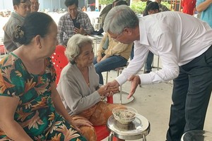 本市領導慰問火警遇難家屬