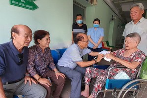 溫陵會館捐助華人革命老前輩