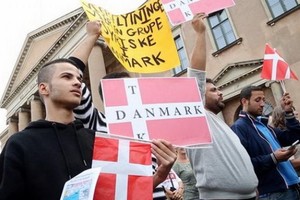 丹麥的敘利亞移民集會遊行。（圖源：互聯網）
