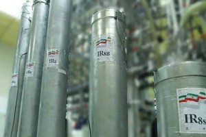 圖為伊朗納坦茲核設施的離心機。（圖源：EPA）