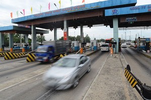 本市-忠良高速公路是連接本市與南部西區各省的主幹線，如今此幹線已經老舊及超負荷。