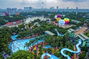 蓮潭水上公園。