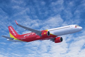 越捷航空推出許多酬賓活動為乘客服務。