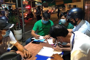 前至守德集散市場不戴口罩者被跨部門檢查小組依規定執行行政處罰筆錄。（圖源：C.T）