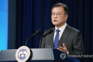 5月10日，在青瓦台春秋館，韓國總統文在寅發表就職四周年特別講話。 （圖源：韓聯社）