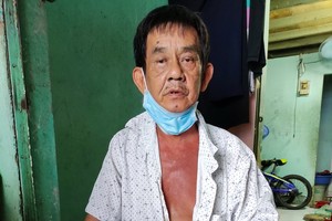 伍世堂在小租房裡。