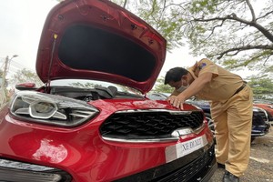 自6月22日起，市公安廳陸路與鐵路交警科暫停辦理新車註冊事宜。（圖源：武芳）