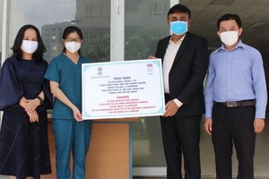 印度總領事館贈送防疫物資