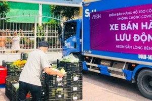 流動售貨車為民眾服務