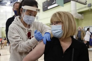 美國民眾在接種新冠疫苗。（圖源：互聯網）