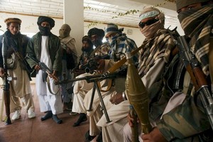 阿富汗政府談判人員15日表示，民兵組織塔利班已提出願意停火3個月，以換取政府釋放7,000名被囚禁的塔利班成員。（圖源：AFP）