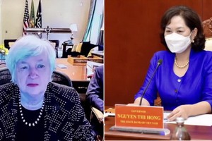 國家銀行行長阮氏紅（右圖）與美國財政部長珍妮特‧耶倫舉行視像會議。