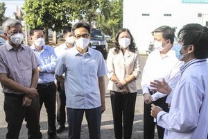 政府副總理武德膽視察檳椥省的野戰醫院活動。（圖源：信輝）