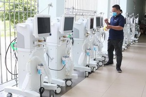 數百台現代醫療設備預計今(2)日晚上9時左右，將抵達本市第16號野戰醫院。（圖源: 草原）