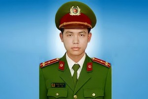 殉職公安獲授予二等戰功勳章