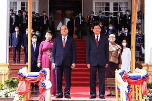 越老簽署與交換 14 份合作文件