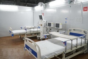 順化中央醫院在本市設立的重症加護中心一瞥。（圖源：越通社）