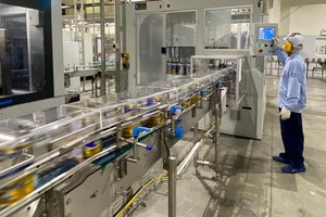 越南奶品股份公司緊密實施“三就地”方案以保持穩定生產。