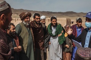 國際移民組織正在支援阿富汗的流離失所家庭，提供緊急住所和保護。（圖源：聯合國）