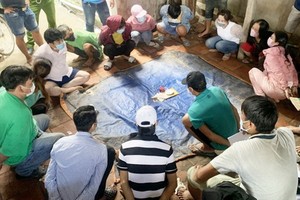 被當場抓獲的賭徒。（圖源：）