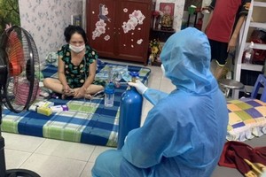 平新郡某新冠確診者獲指引使用氧氣瓶。