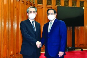 政府總理范明政接見中國大使熊波