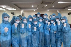 醫護隊伍以最大決心抗擊新冠疫情。（圖源：清梅）