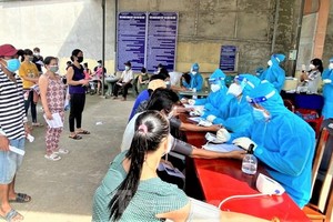 平陽省居民接種新冠疫苗。（圖源：香芝）