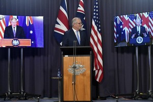 英澳美三方領導人舉行線上會議，澳總理莫里森（中）。 （圖源：互聯網）