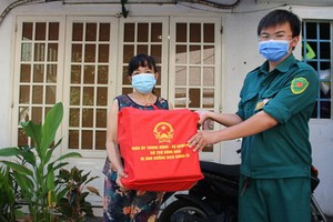 軍隊的及時輔助和關懷溫暖了民眾的心。