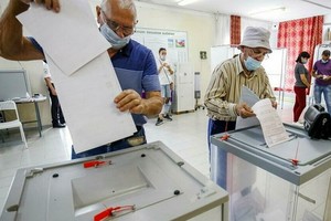 克里姆林宮聲稱執政黨在俄羅斯議會選舉中，在杜馬獲得三分之二多數席位。（圖源：AP）