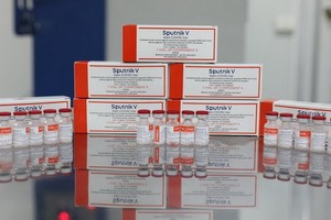 衛星5號新冠疫苗。（圖源: 草原）