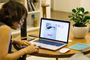 不少人在疫情期間決定轉行網售。