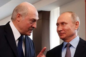 白俄羅斯總統盧卡申科（左）與俄羅斯總統普京。（圖源：互聯網）