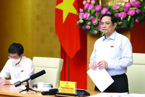 政府總理范明政與芹苴選民接觸。（圖源：VGP）