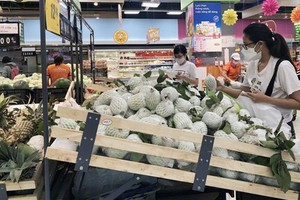 批發和零售業是受疫情影響最大的行業。（圖源：美芳）