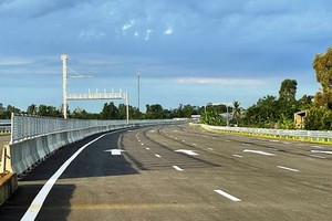 忠良-美順高速路力爭年底竣工