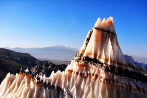 賈沙克鹽丘有一座6億年曆史的化石寶藏。