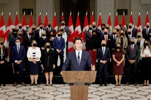 加拿大總理賈斯廷‧特魯多率領的聯邦政府新一屆內閣當地時間26日在渥太華宣誓就職。（圖源: 路透社）