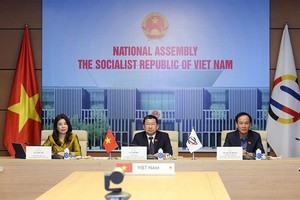 國會對外委員會主任武海河（中）出席會議。（圖源：清芝）