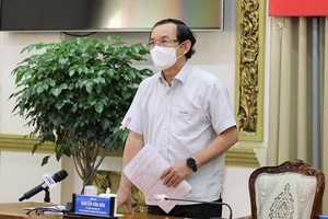 市委書記阮文年在例會上發表指導意見。（圖源：市新聞媒體中心）