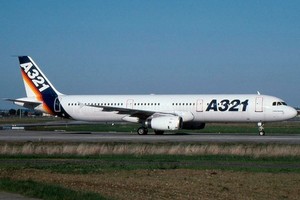 一架空客A321客機在跑道上滑行準備起飛。（圖源：Getty Images）