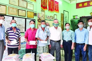 潮群古樂業團執委會關愛困難隊員