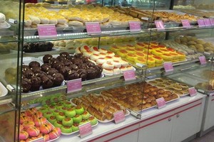 喜臨門餅家阮廌門市遷新址