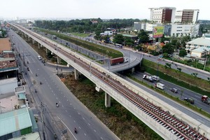 沿著地鐵1號線、河內大道兩邊的土地已獲各企業及早購買和發展各項目，少受國家的調整干涉。