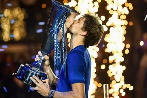 小茲維列夫第二次奪得男單冠軍。（圖源：互聯網）